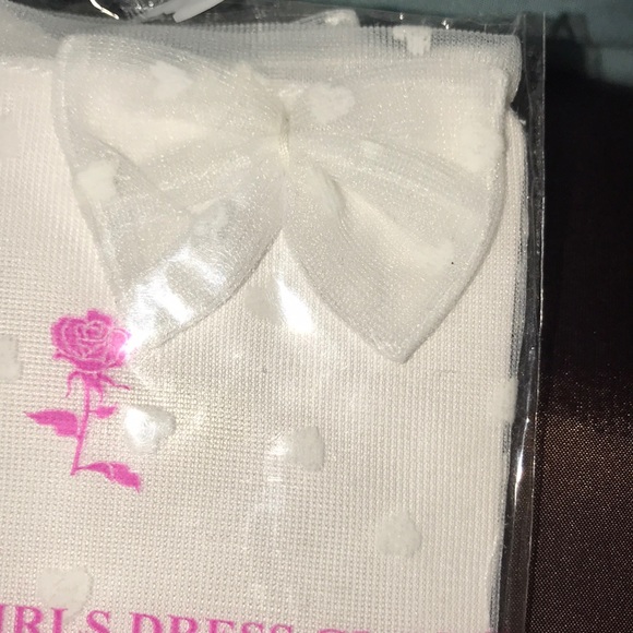 2for15 NWT girls white formal gloves - Picture 3 of 4